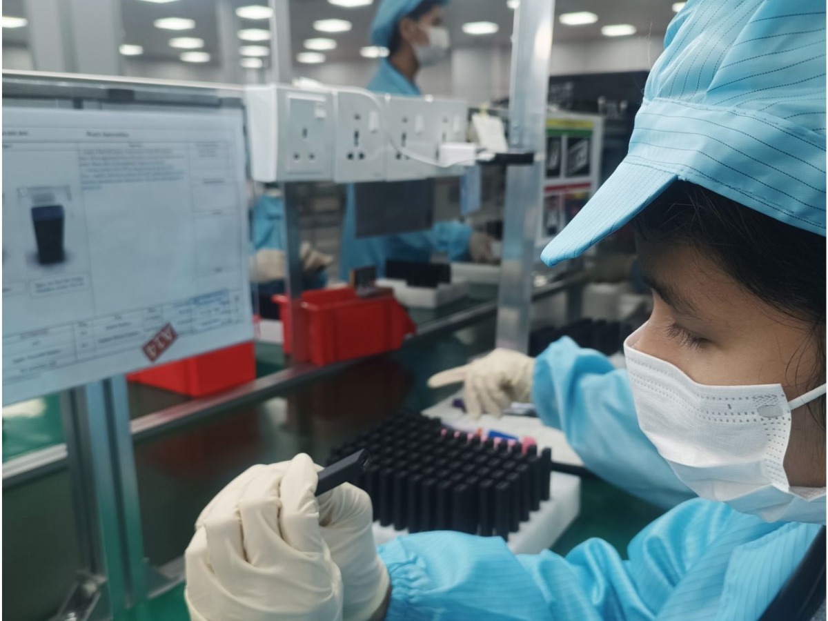 ispire_malaysia_vape_factory_staff